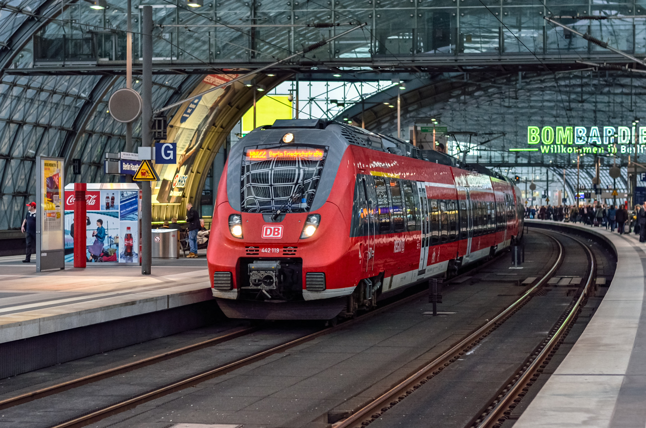 442 119