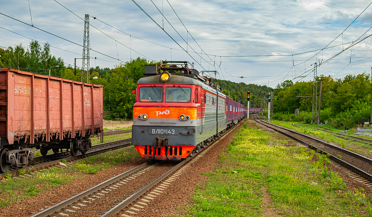 ВЛ10У-143