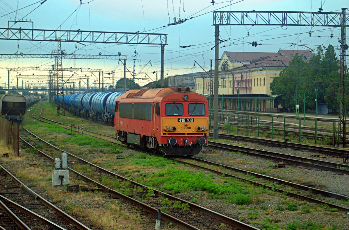 418 108