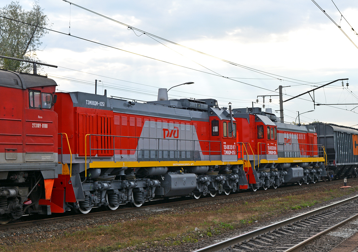 ТЭМ18ДМ-1051
