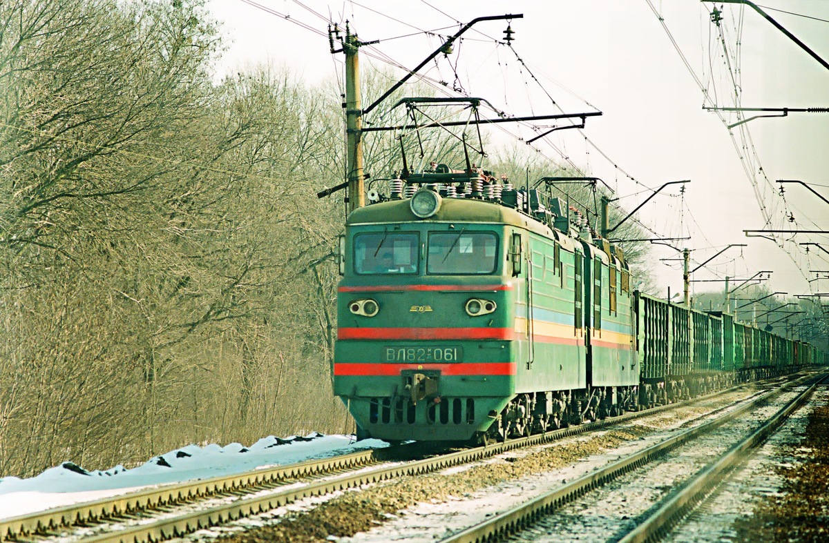 ВЛ82М-061