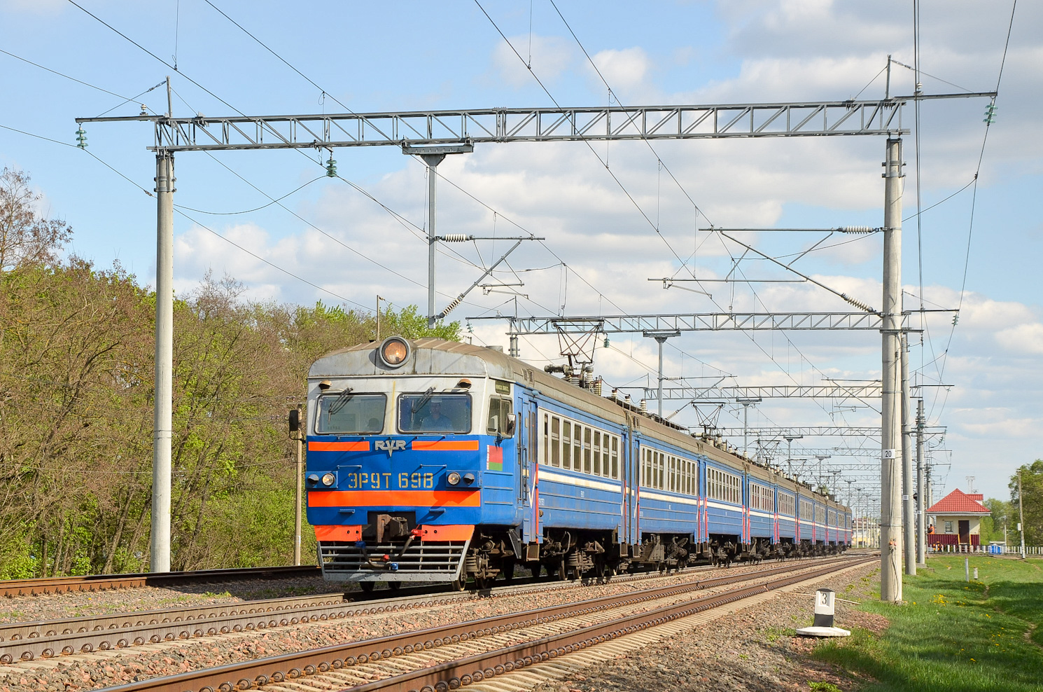 ЭР9Т-698