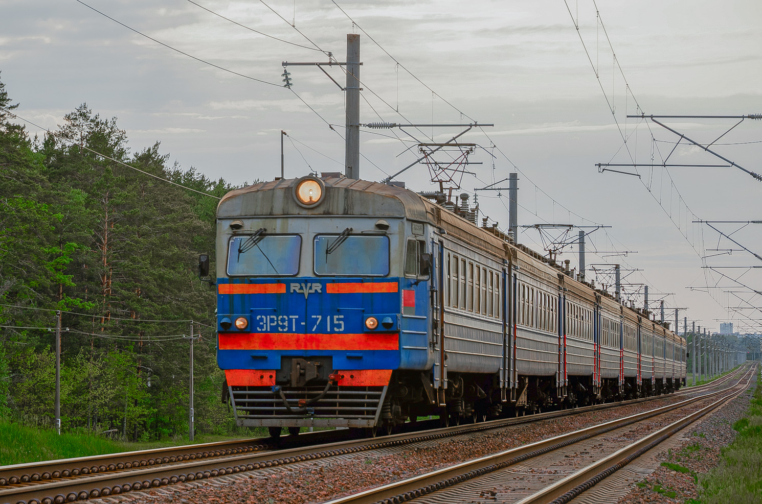 ЭР9Т-715