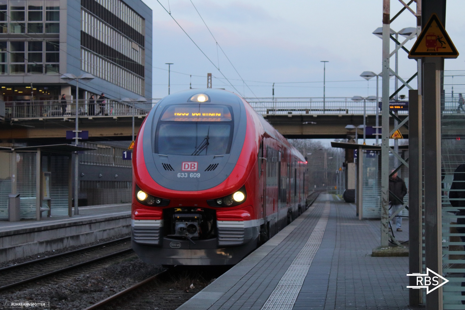 633 109