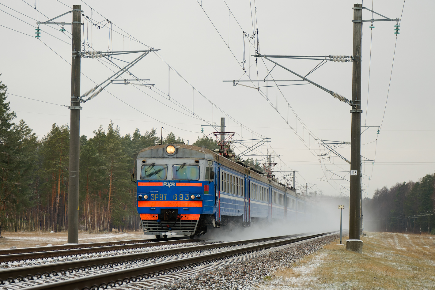 ЭР9Т-693