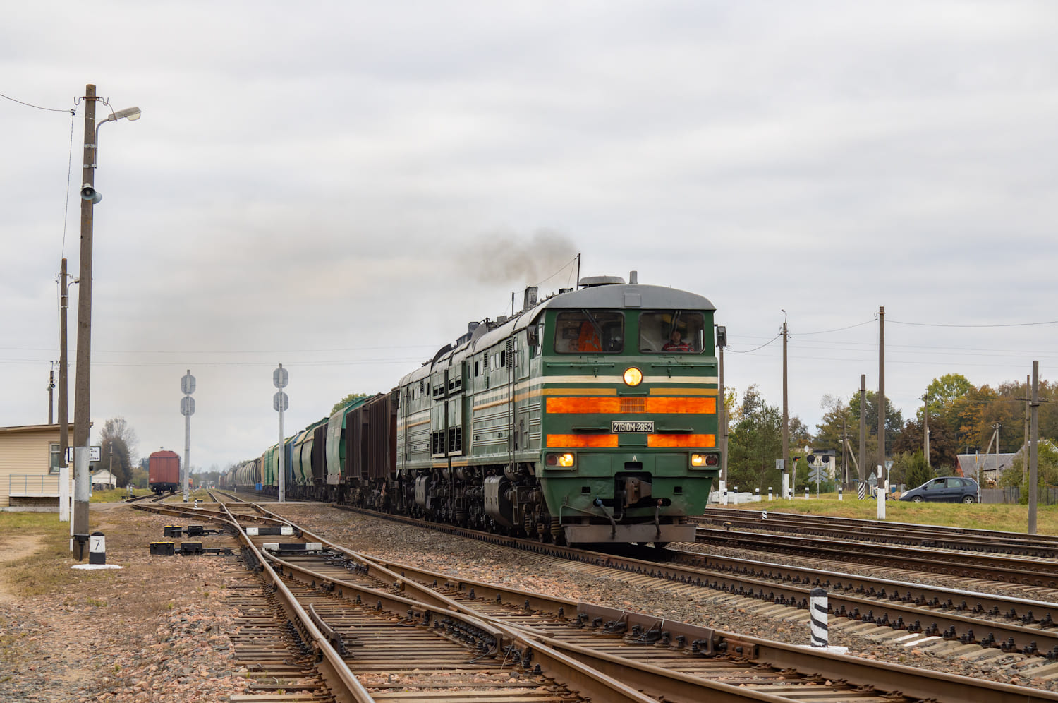 2ТЭ10М-2852