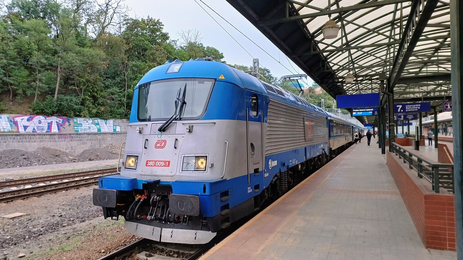380 009-1