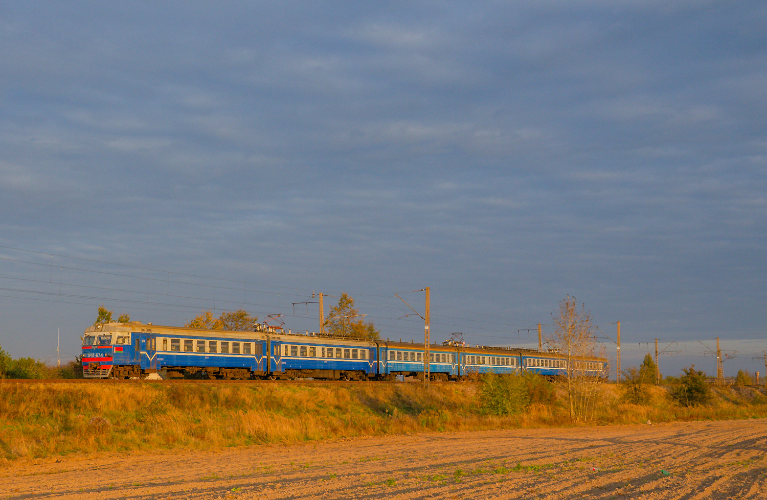 ЭР9Т-674