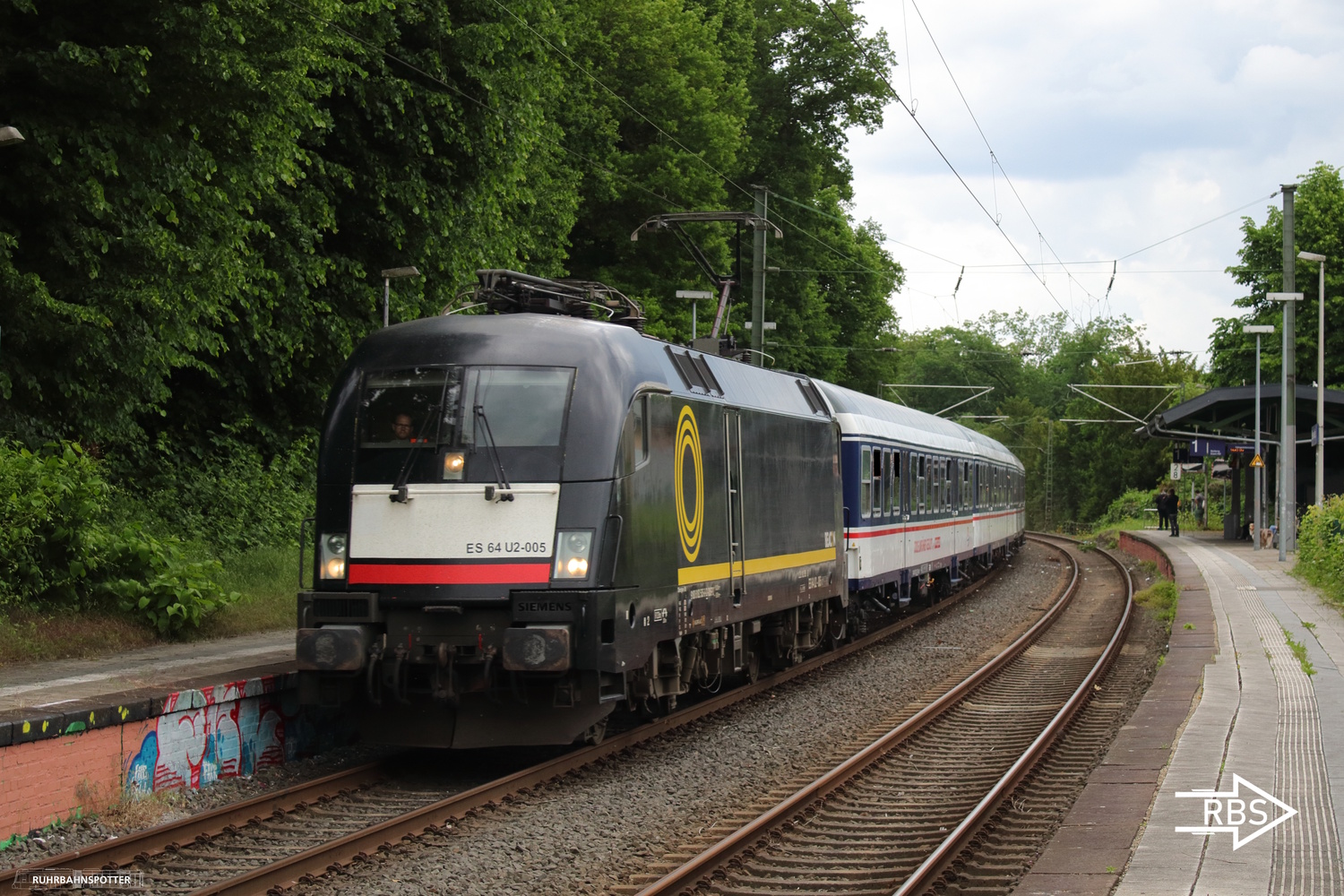 ES 64 U2-005