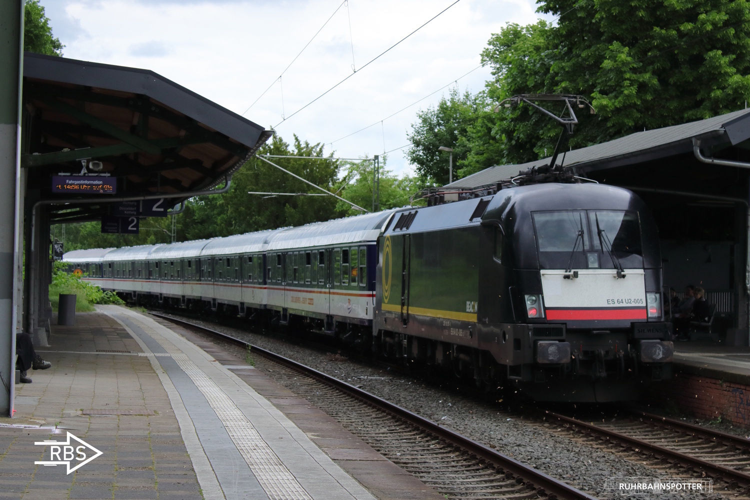 ES 64 U2-005