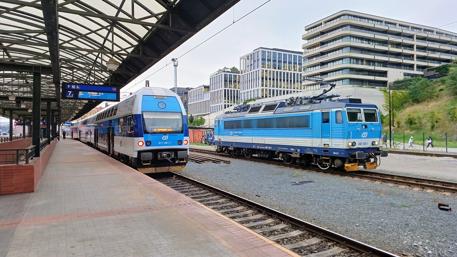 471 061; 362 125-7
