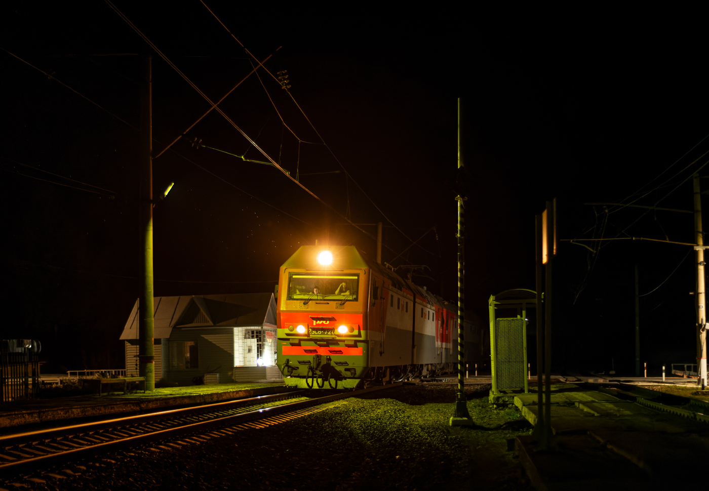 2ЭС6-720