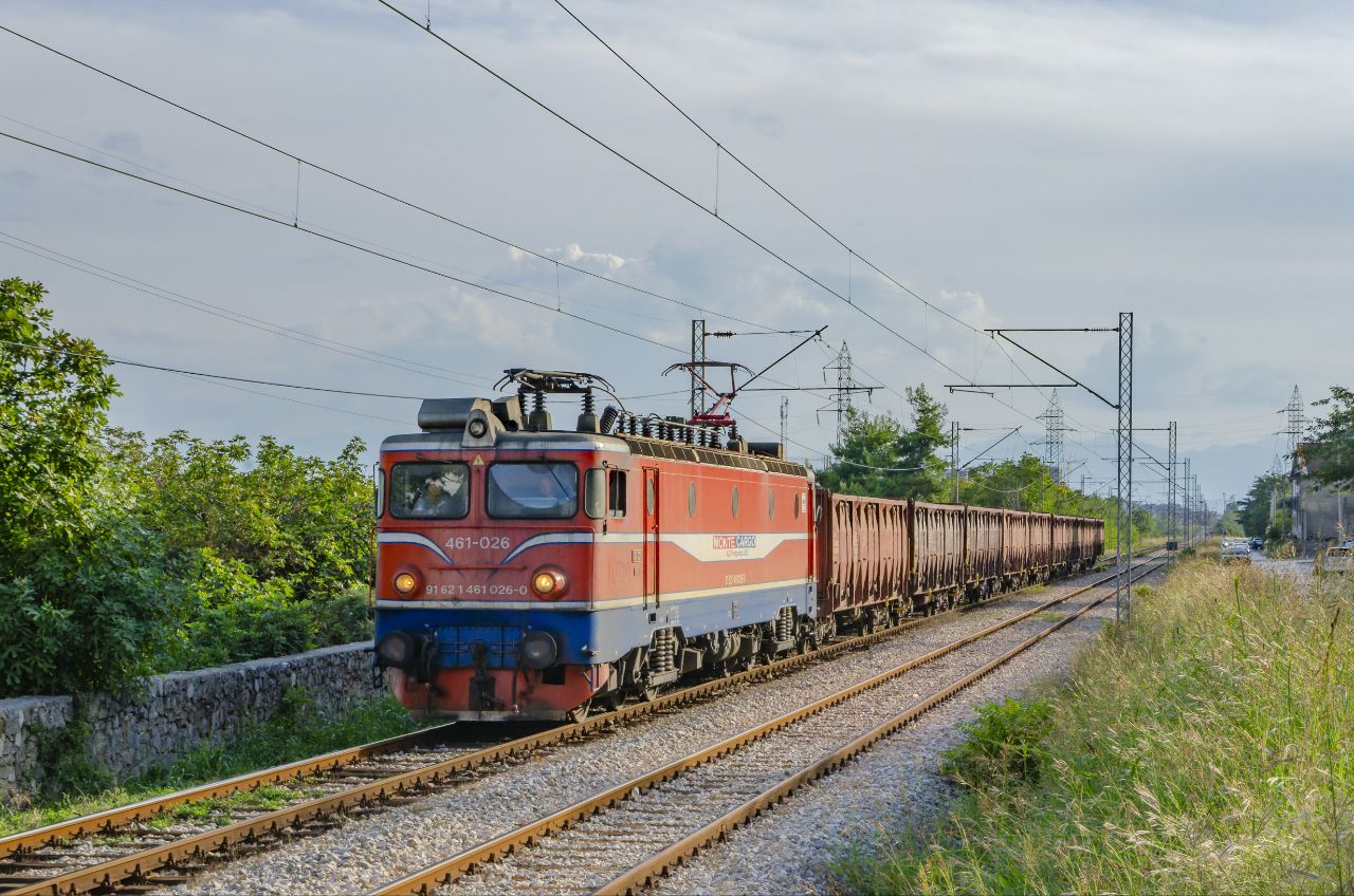461 026