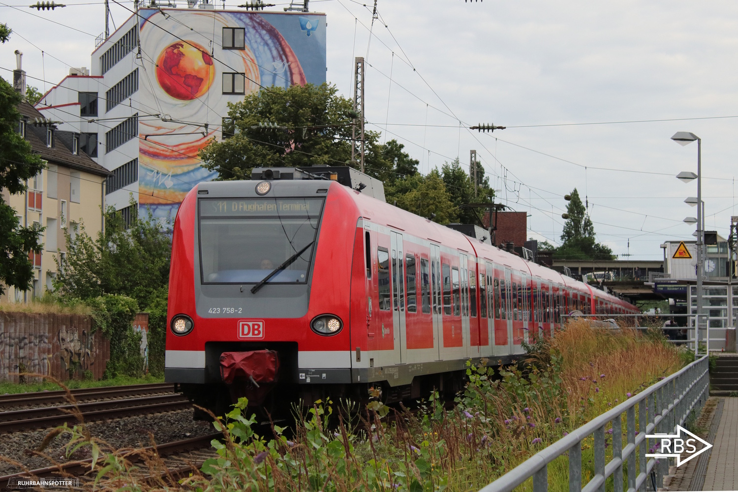 423 258
