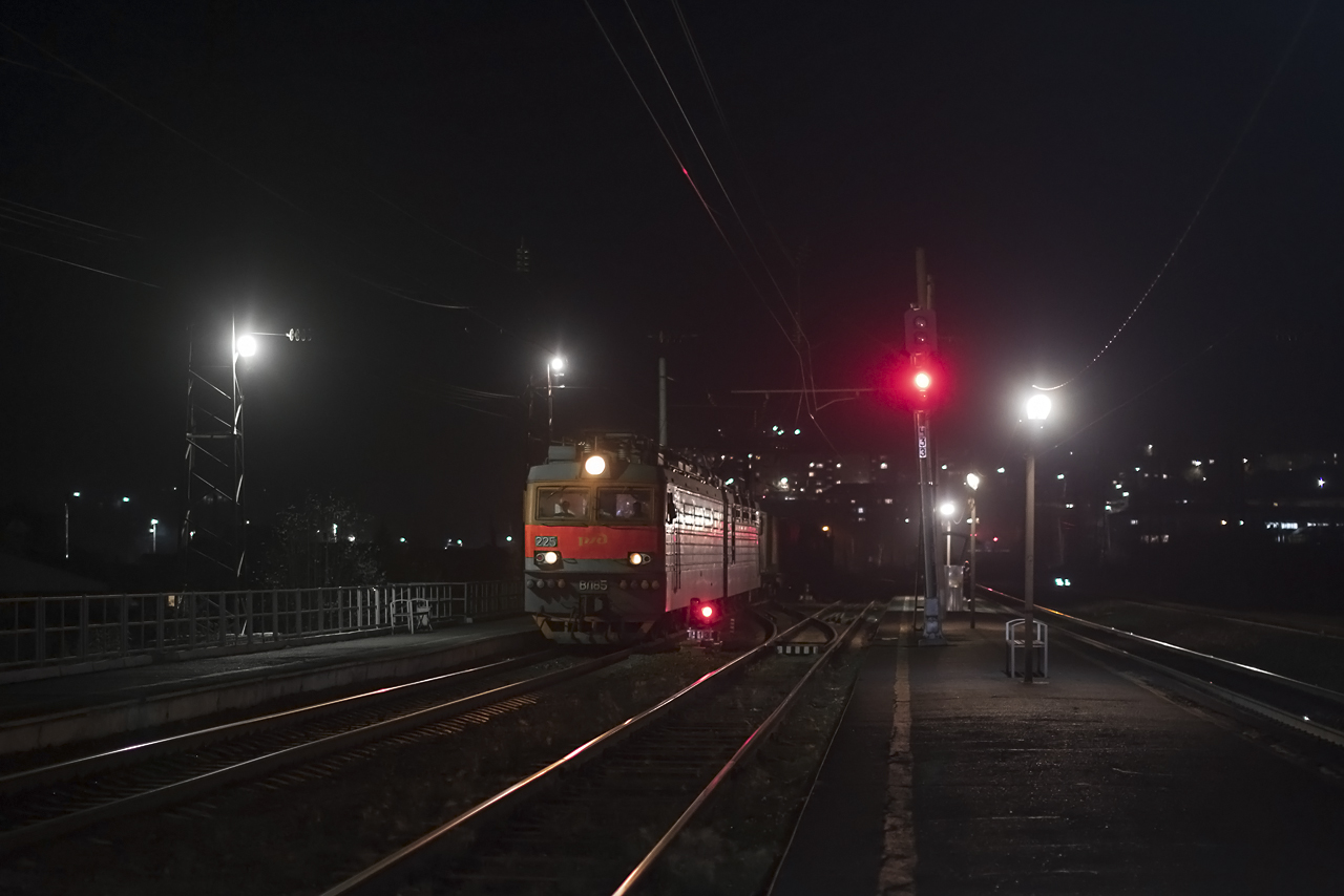ВЛ85-225