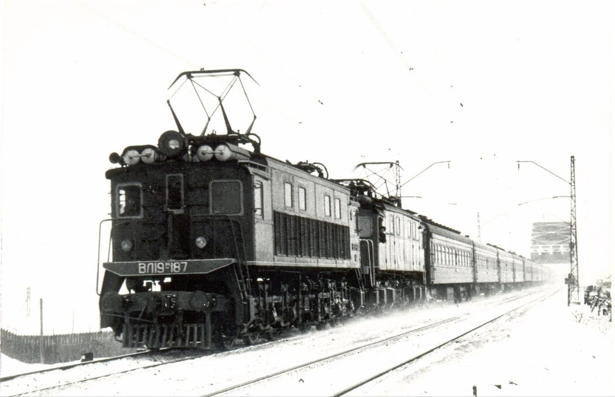 ВЛ19М-187