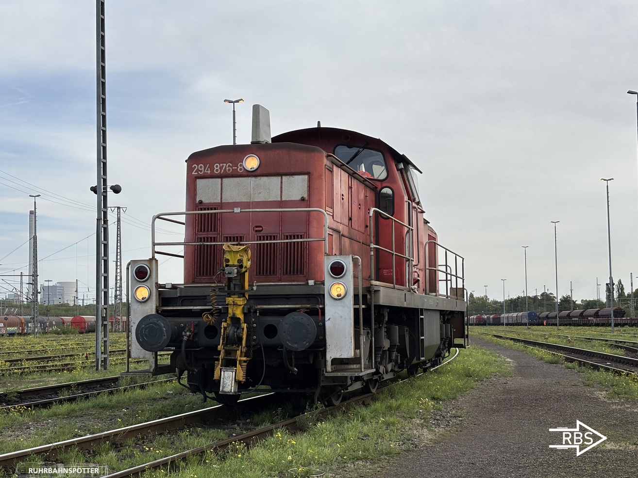 294 876-8