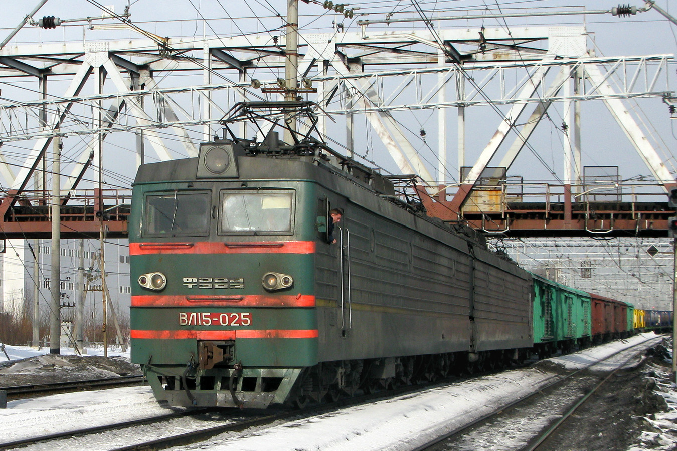 ВЛ15-025