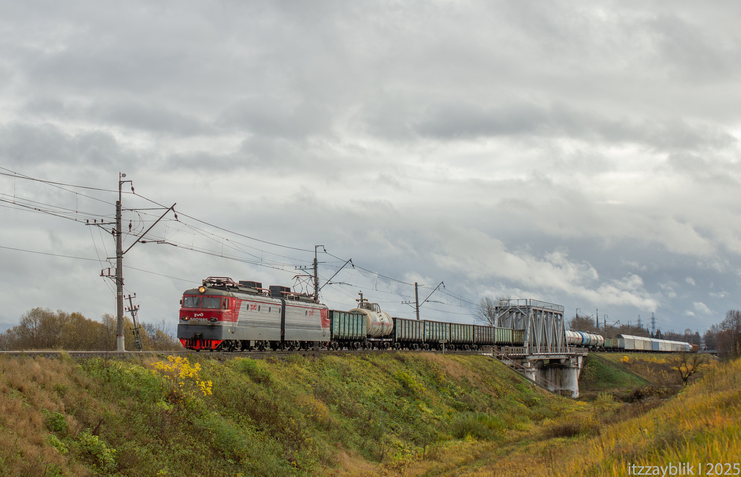 ВЛ10У-885