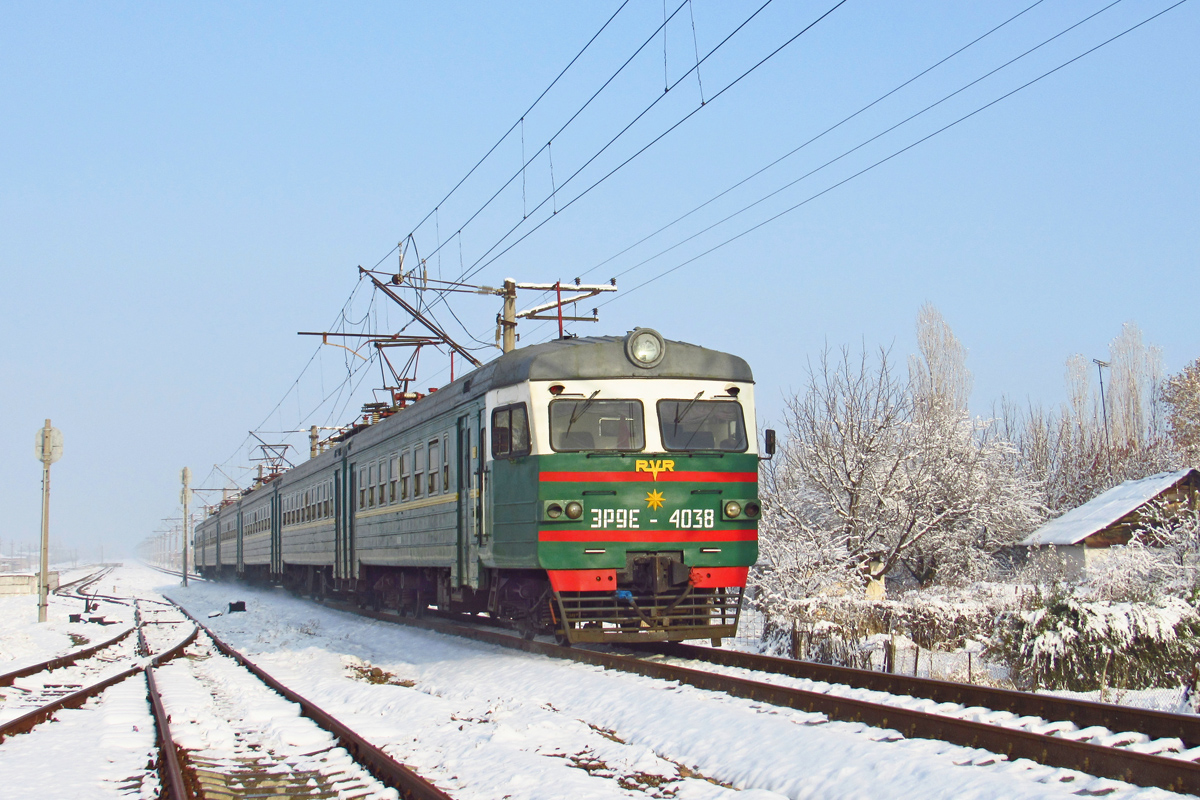 ЭР9Е-4038