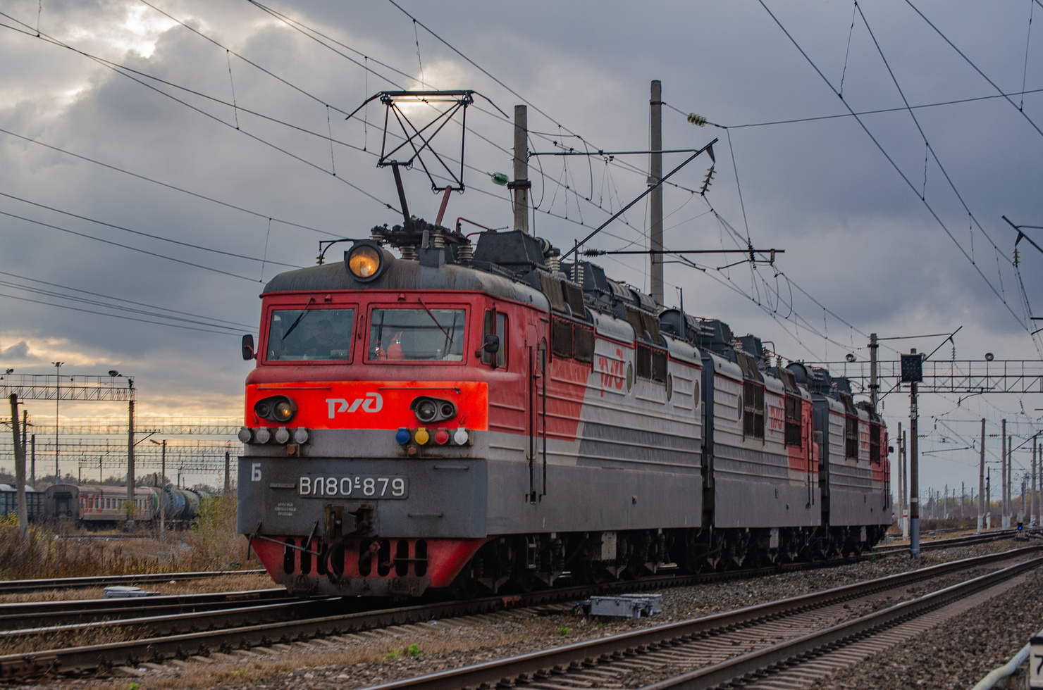 ВЛ80С-879