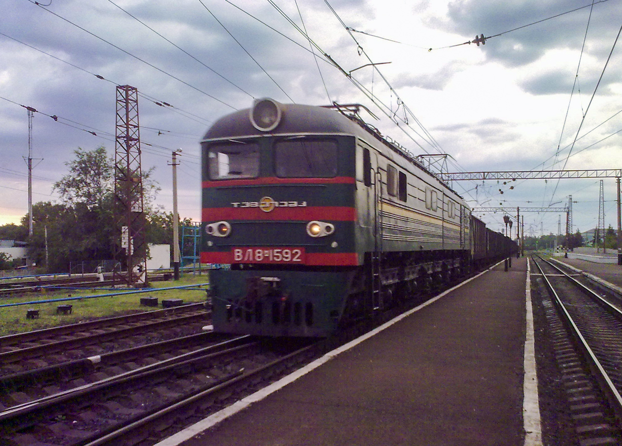 ВЛ8М-1592