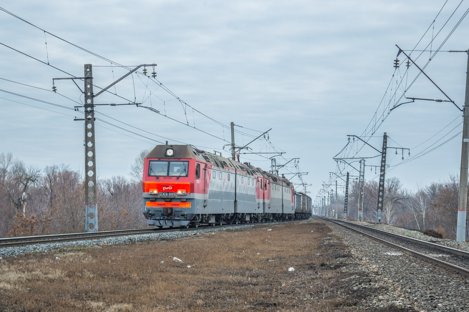 2ЭС6-885