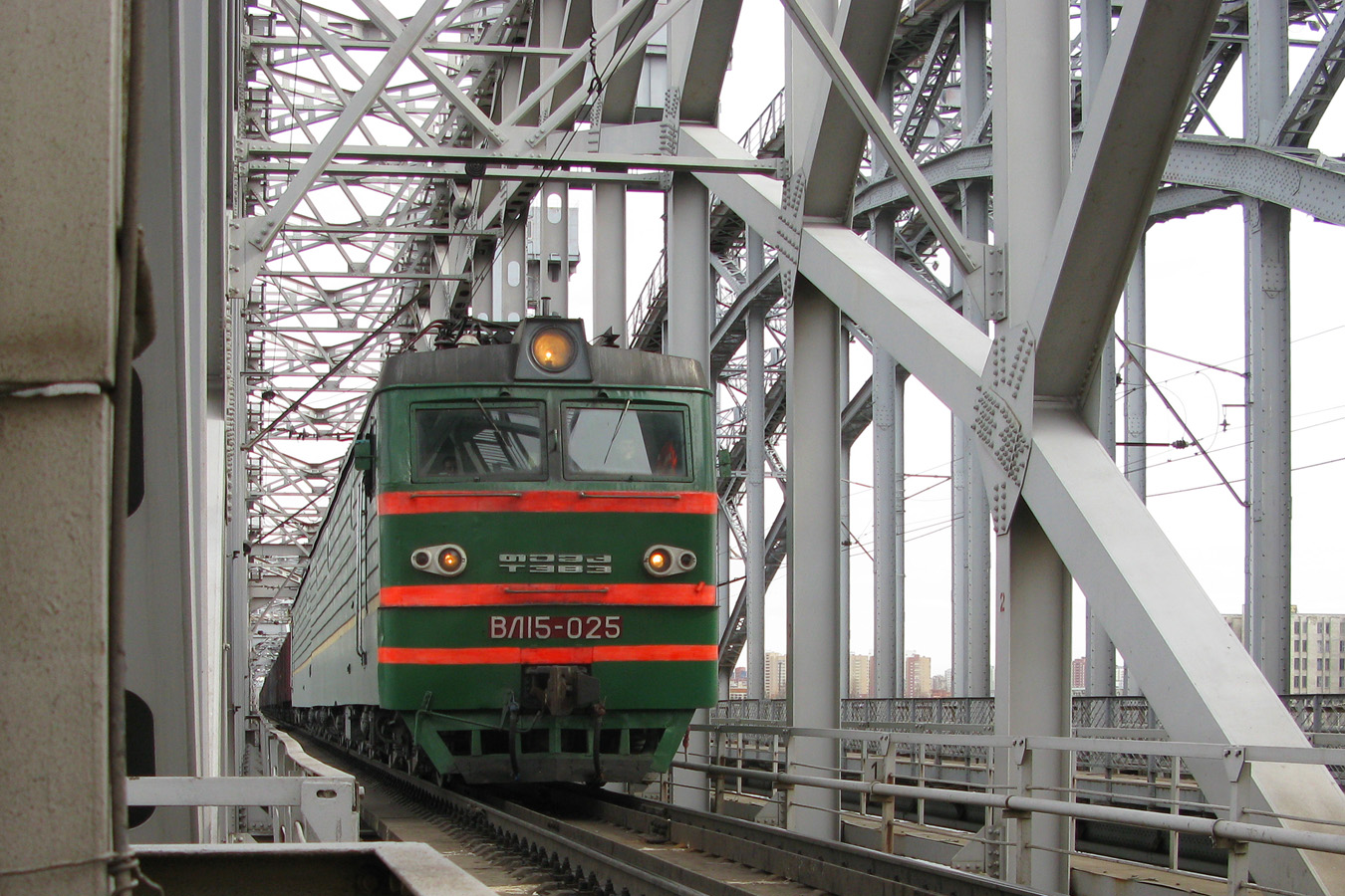 ВЛ15-025