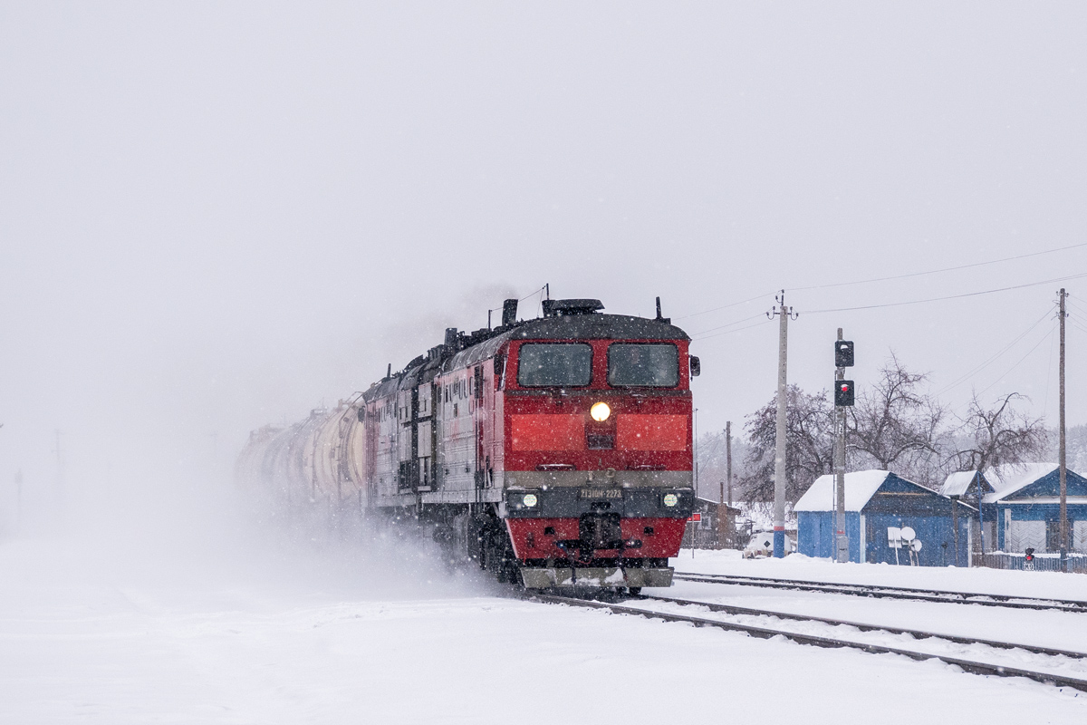 2ТЭ10М-2273