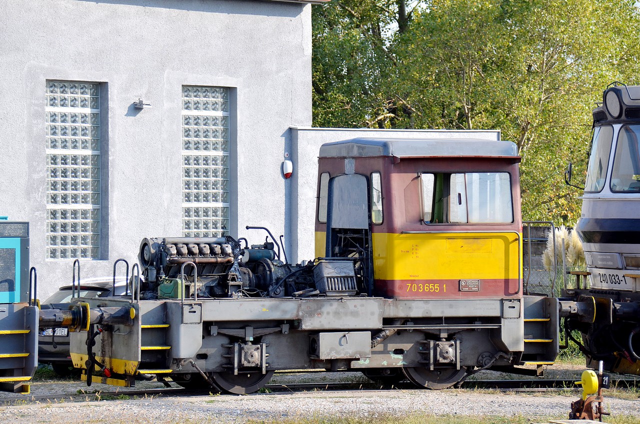 703 655-1
