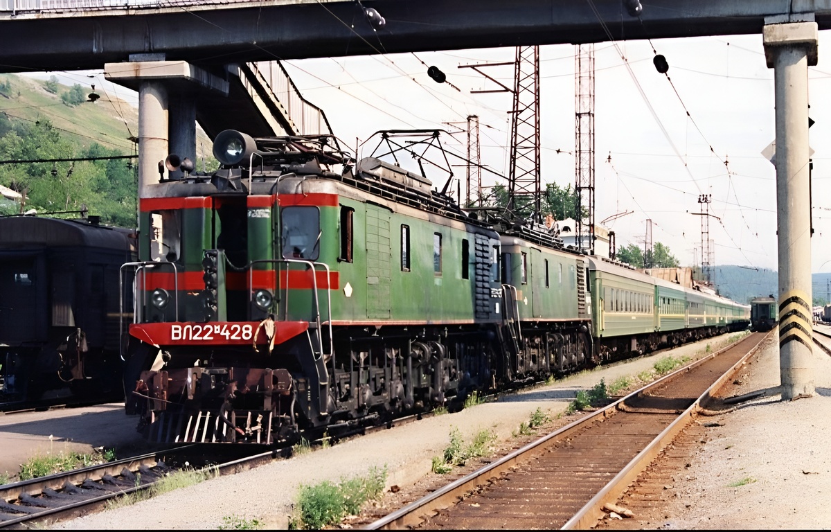 ВЛ22М-428