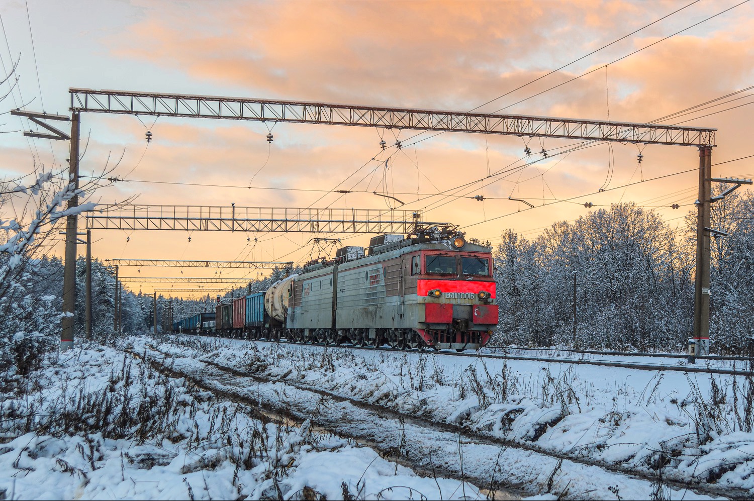 ВЛ11М-001