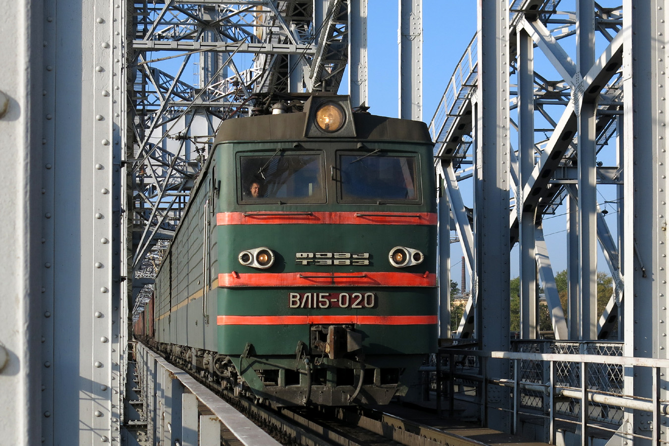 ВЛ15-020