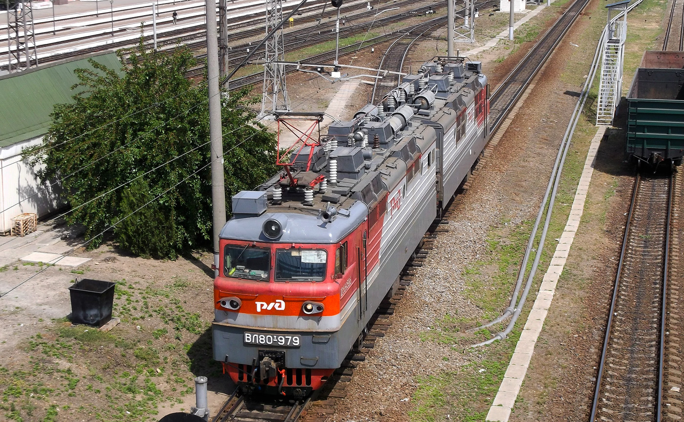 ВЛ80Т-979