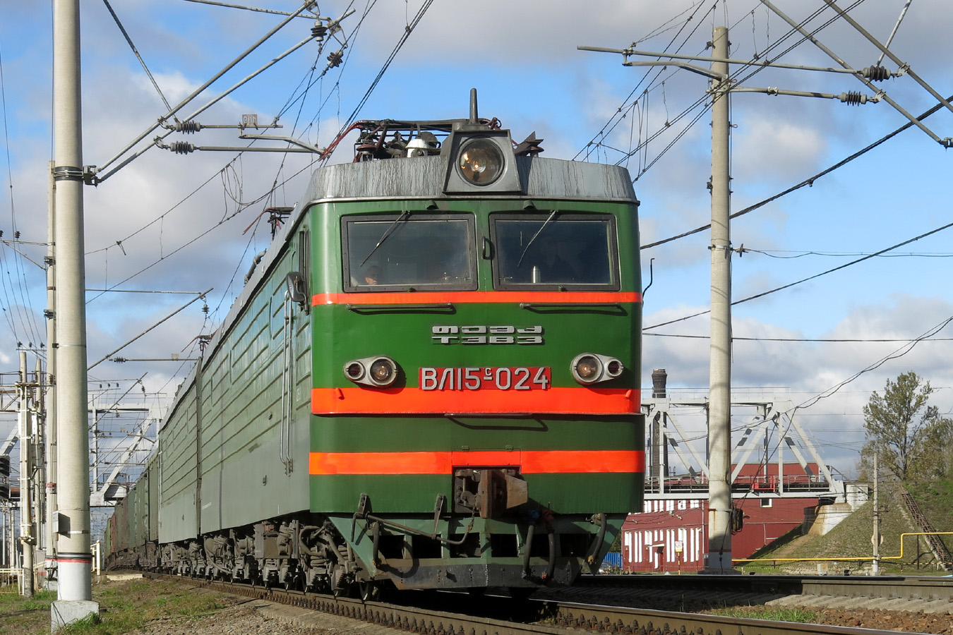 ВЛ15С-024
