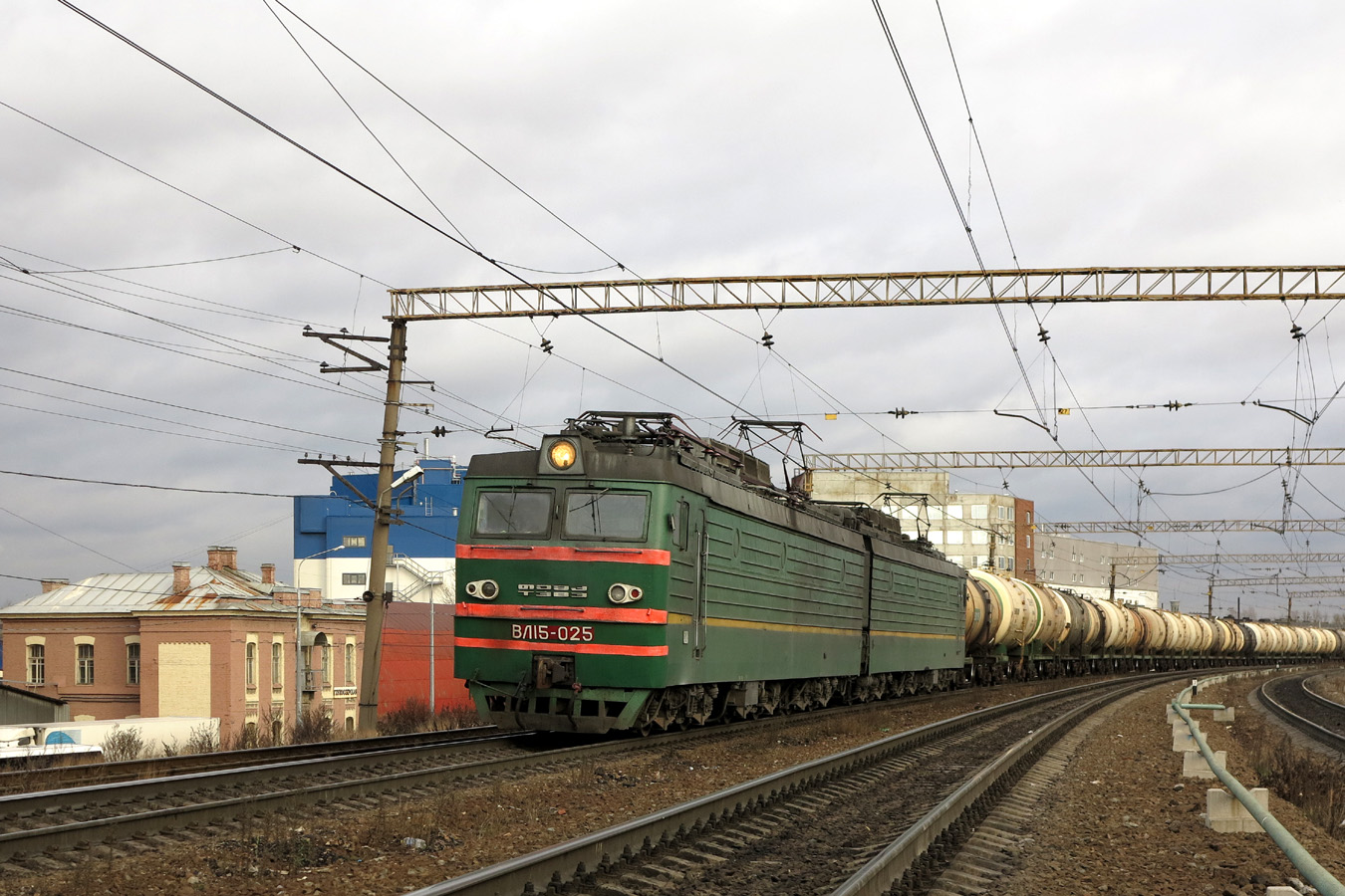 ВЛ15-025