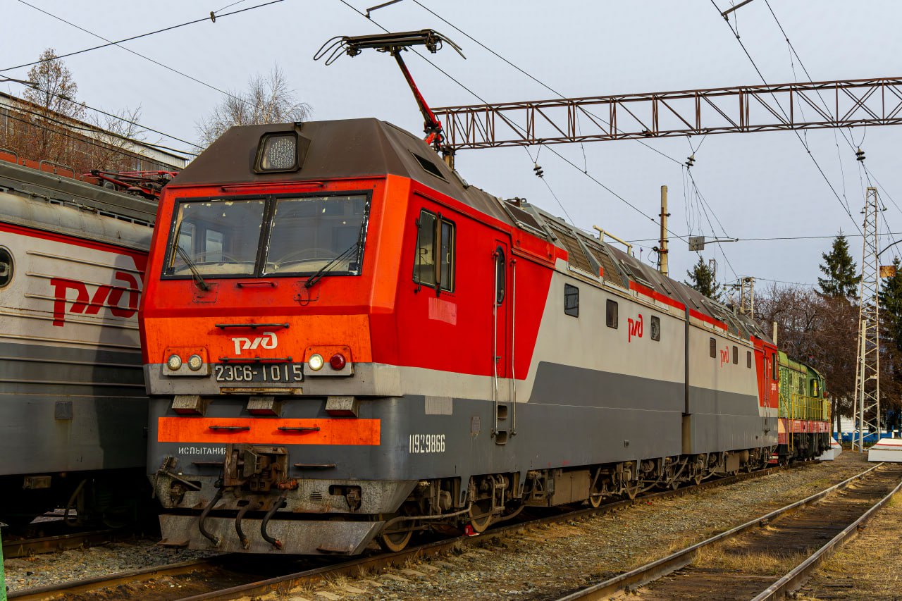 2ЭС6-1015