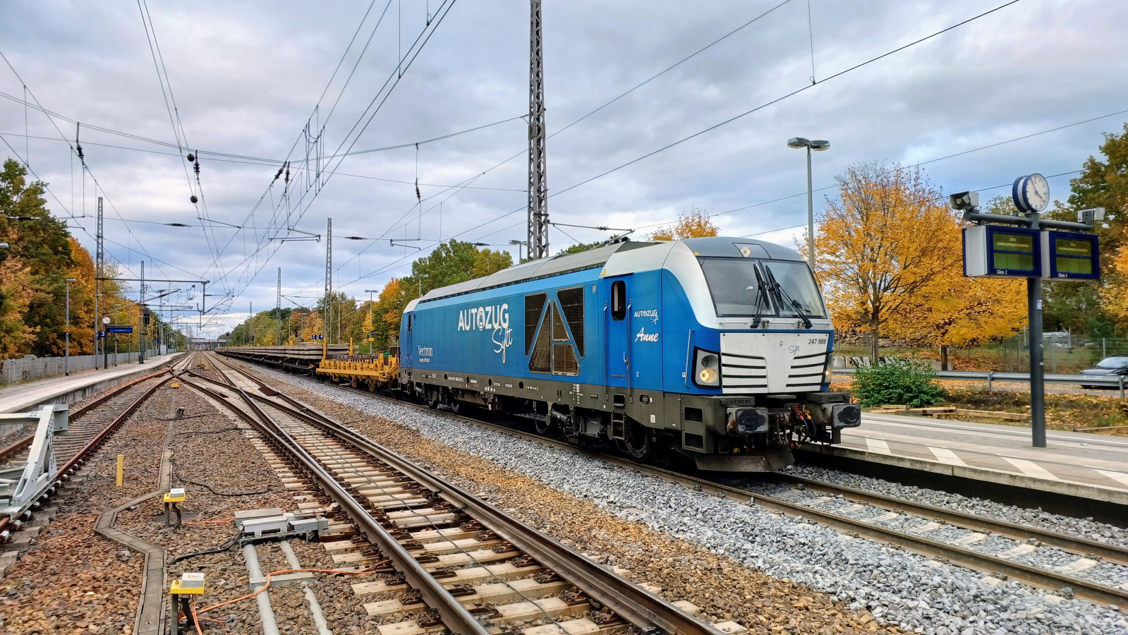 247 909