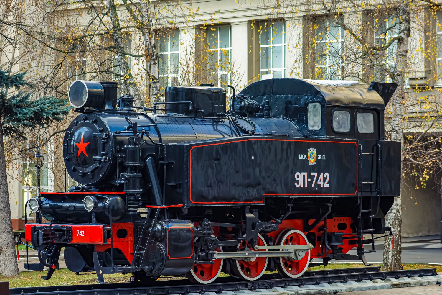 9П-742