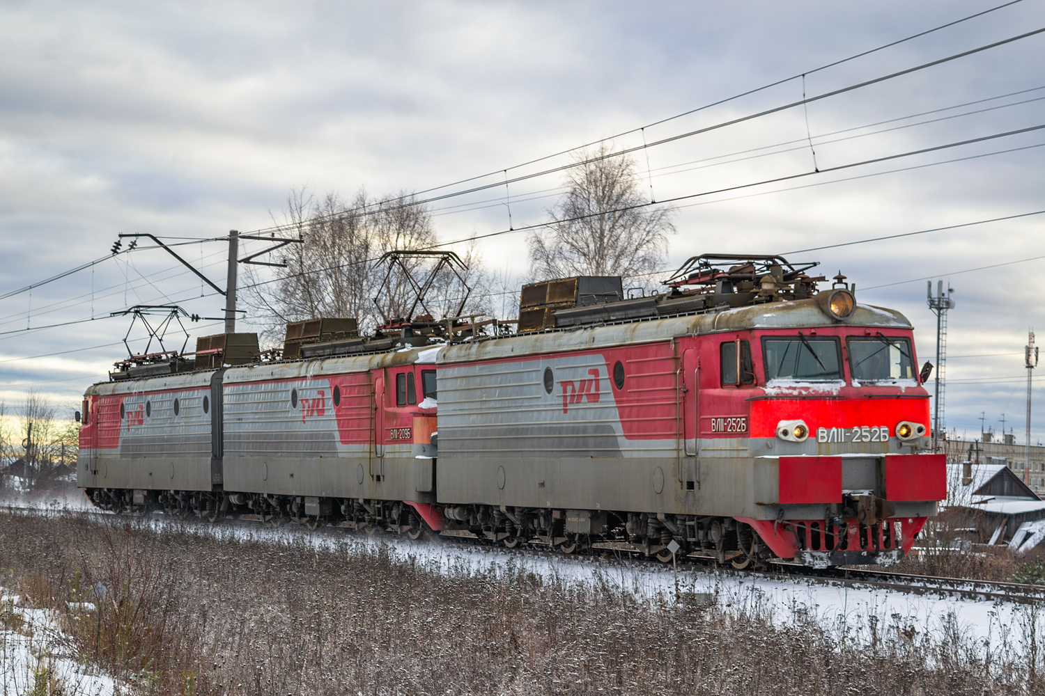 ВЛ11-252
