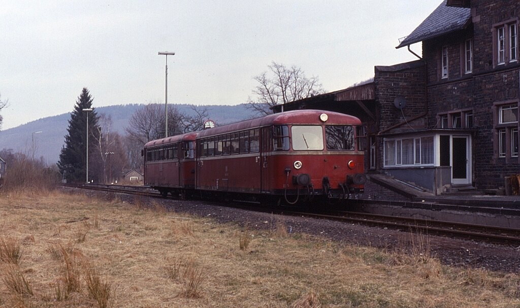 796 736-7