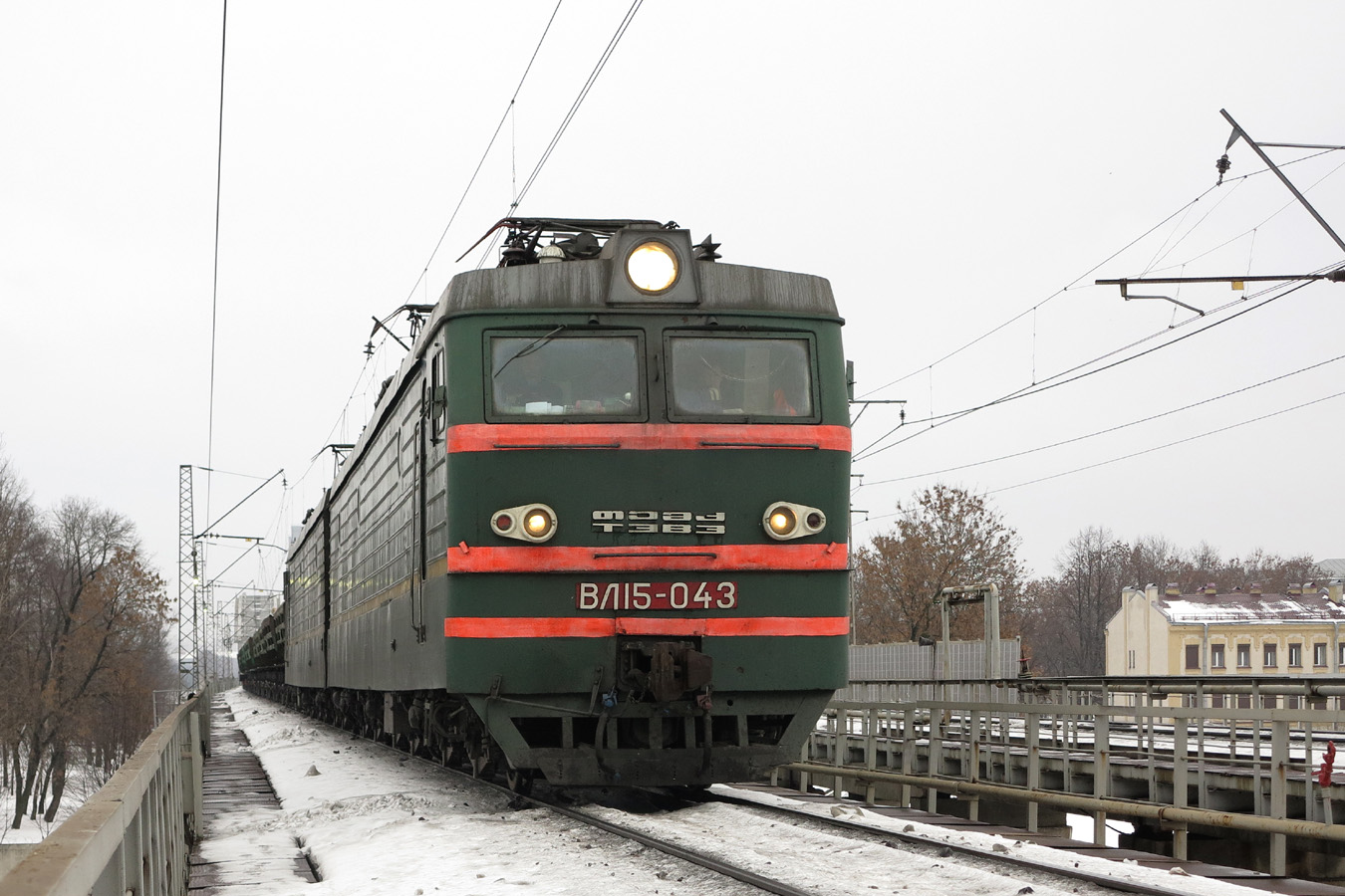 ВЛ15-043
