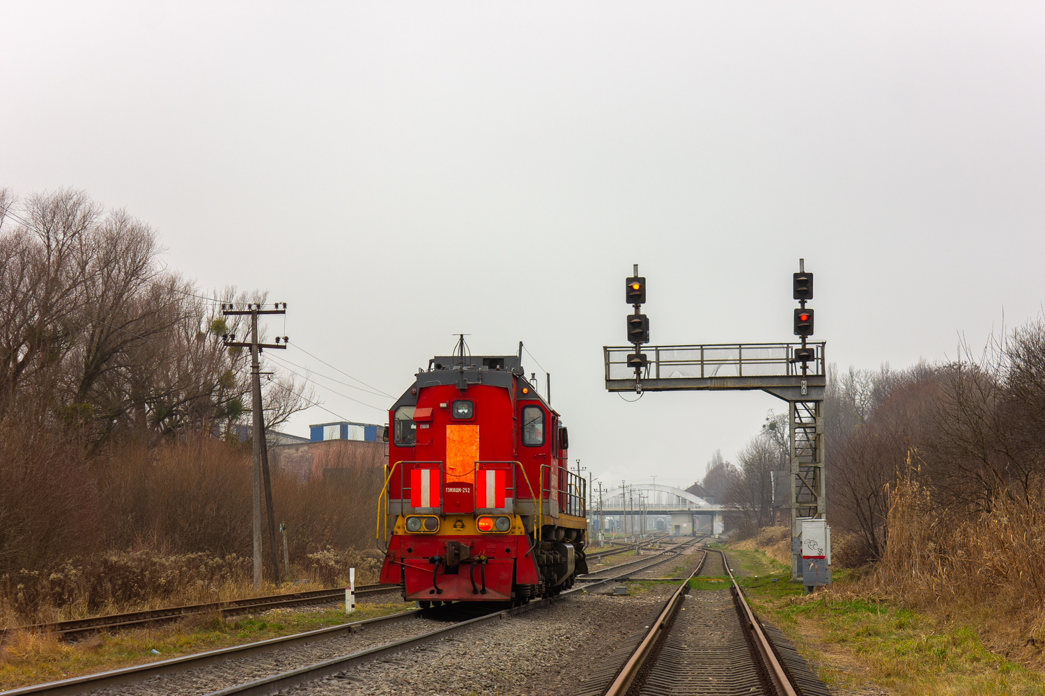 ТЭМ18ДМ-252