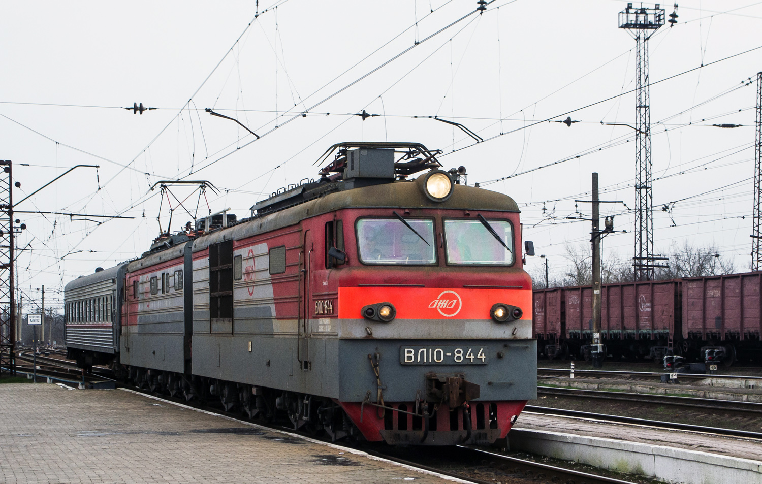 ВЛ10-844