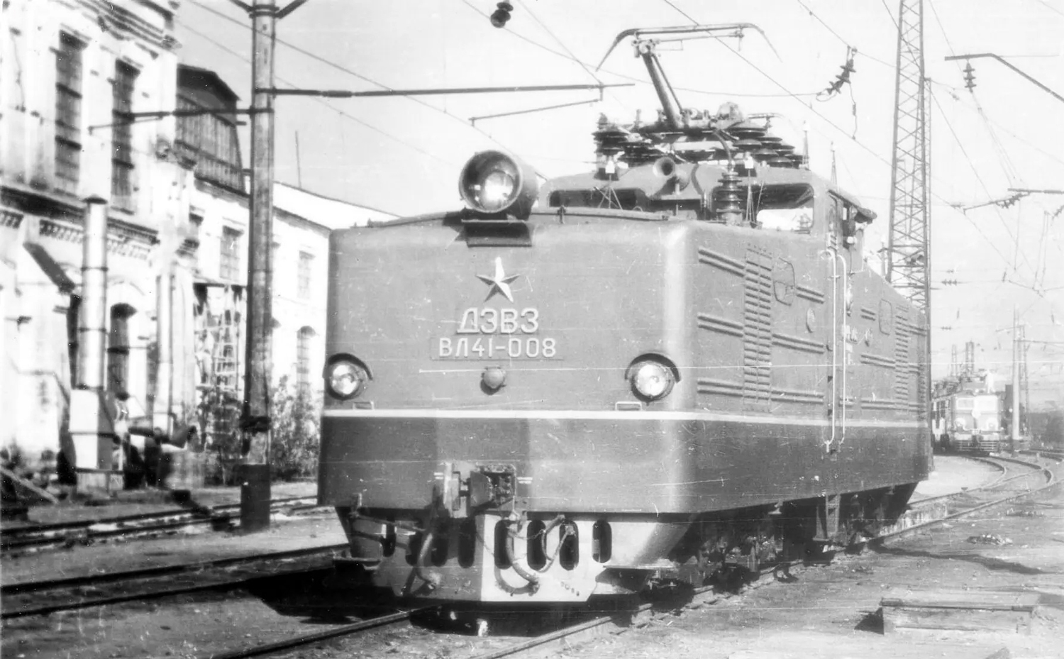 ВЛ41-008