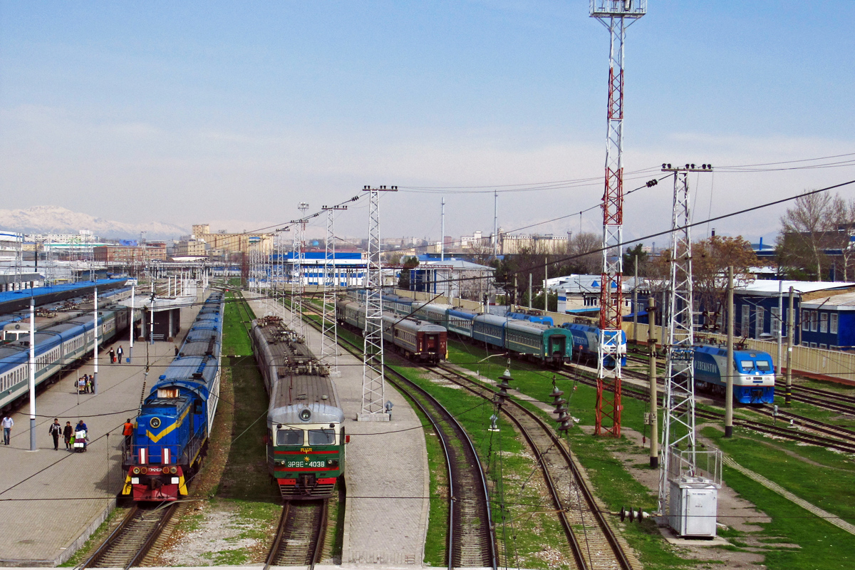 ТЭМ2-6374; ЭР9Е-4038