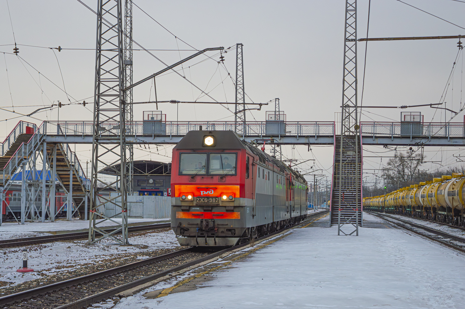 2ЭС6-982