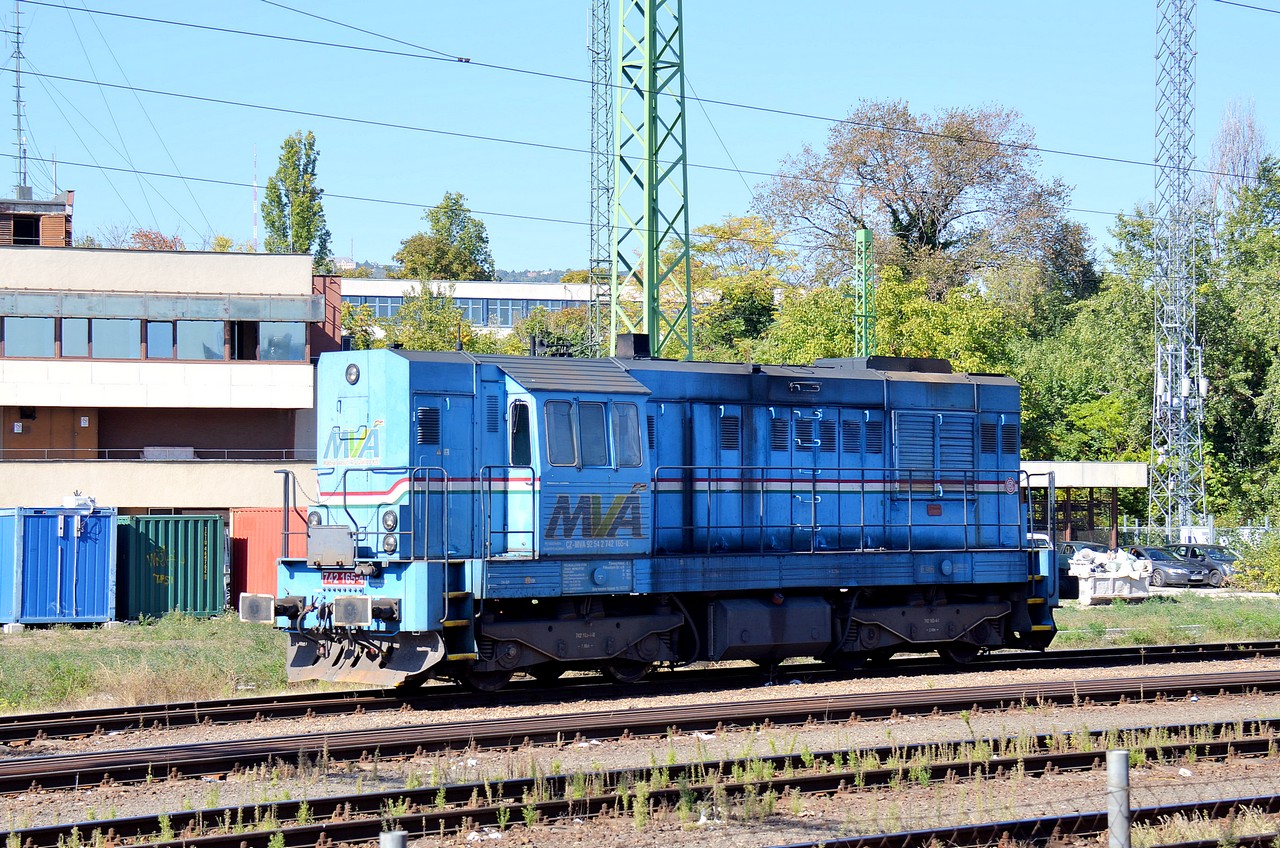 742 165-4