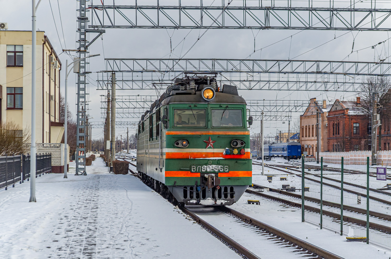 ВЛ80С-566