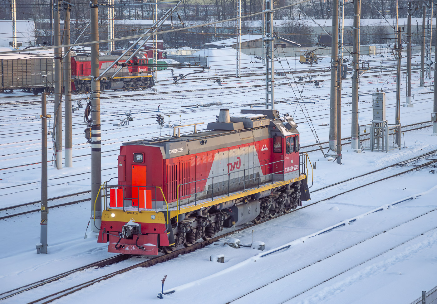 ТЭМ18ДМ-2289